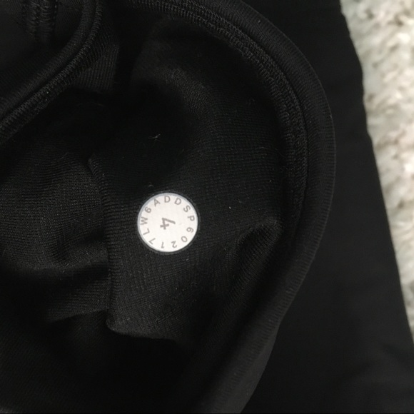 Cropped lululemon leggings - Picture 3 of 3